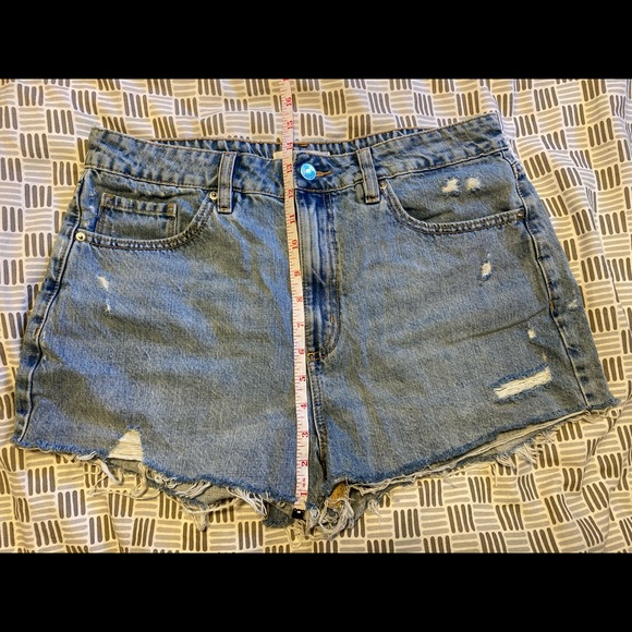 Dynamite High Rise Shorts - Picture 3 of 5